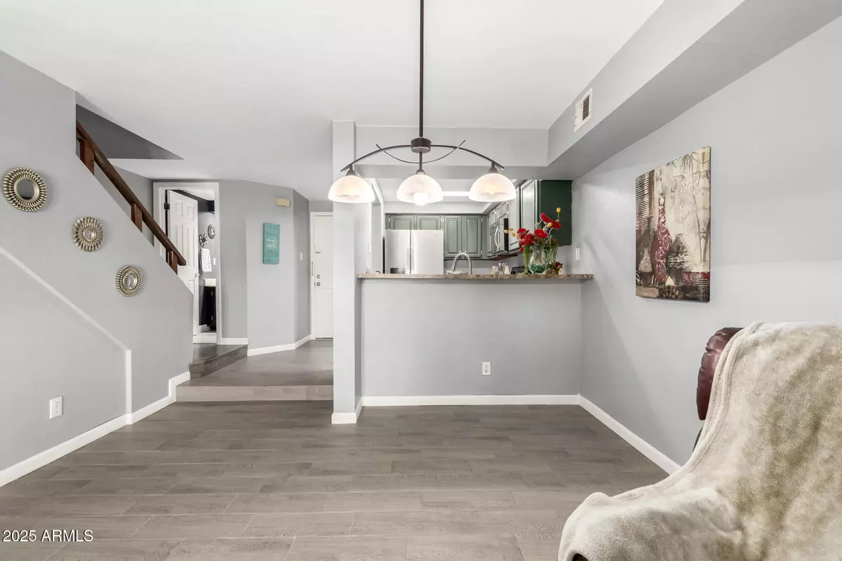 Phoenix, AZ 85027,2121 W UNION HILLS Drive #113
