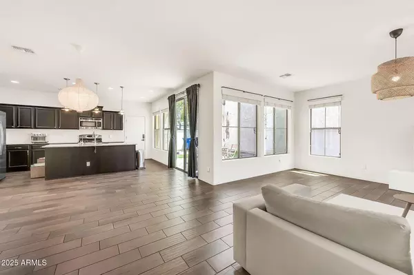 Mesa, AZ 85209,10428 E NOPAL Avenue