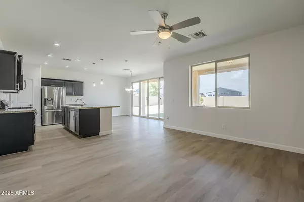 Phoenix, AZ 85041,8518 S 8TH Lane