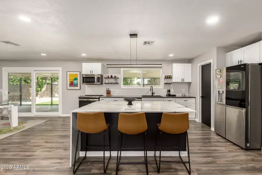 3010 E YUCCA Street, Phoenix, AZ 85028