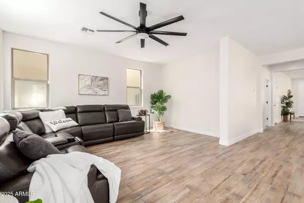 Gilbert, AZ 85297,3875 E CLAXTON Avenue