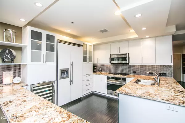 Scottsdale, AZ 85251,7147 E Rancho Vista Drive #6008