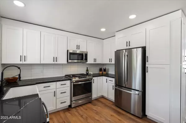 Phoenix, AZ 85016,2223 E ROMA Avenue