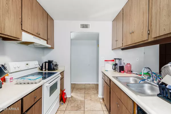 Phoenix, AZ 85032,17851 N 40TH Street