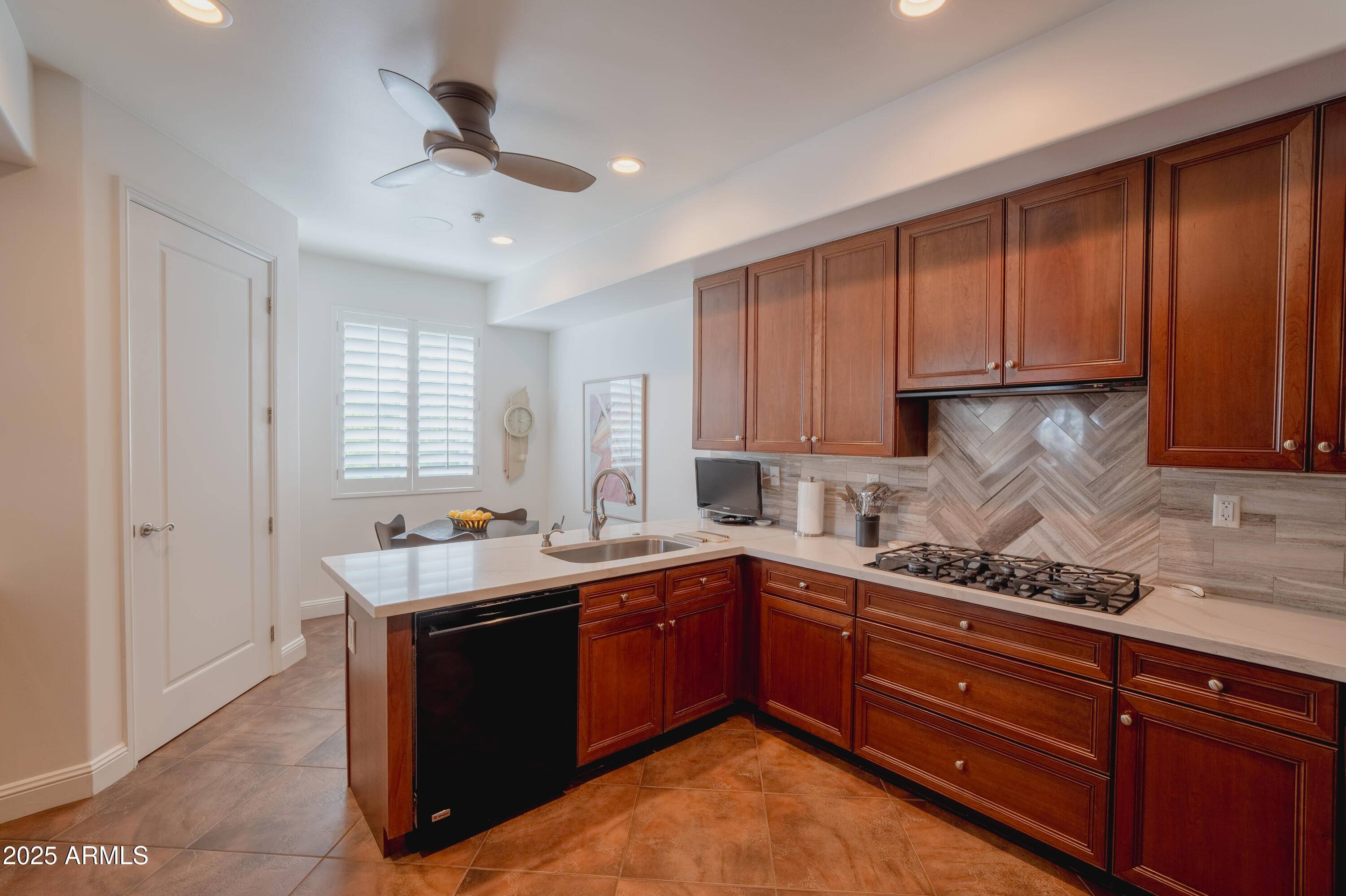 Scottsdale, AZ 85251,3801 N GOLDWATER Boulevard #201