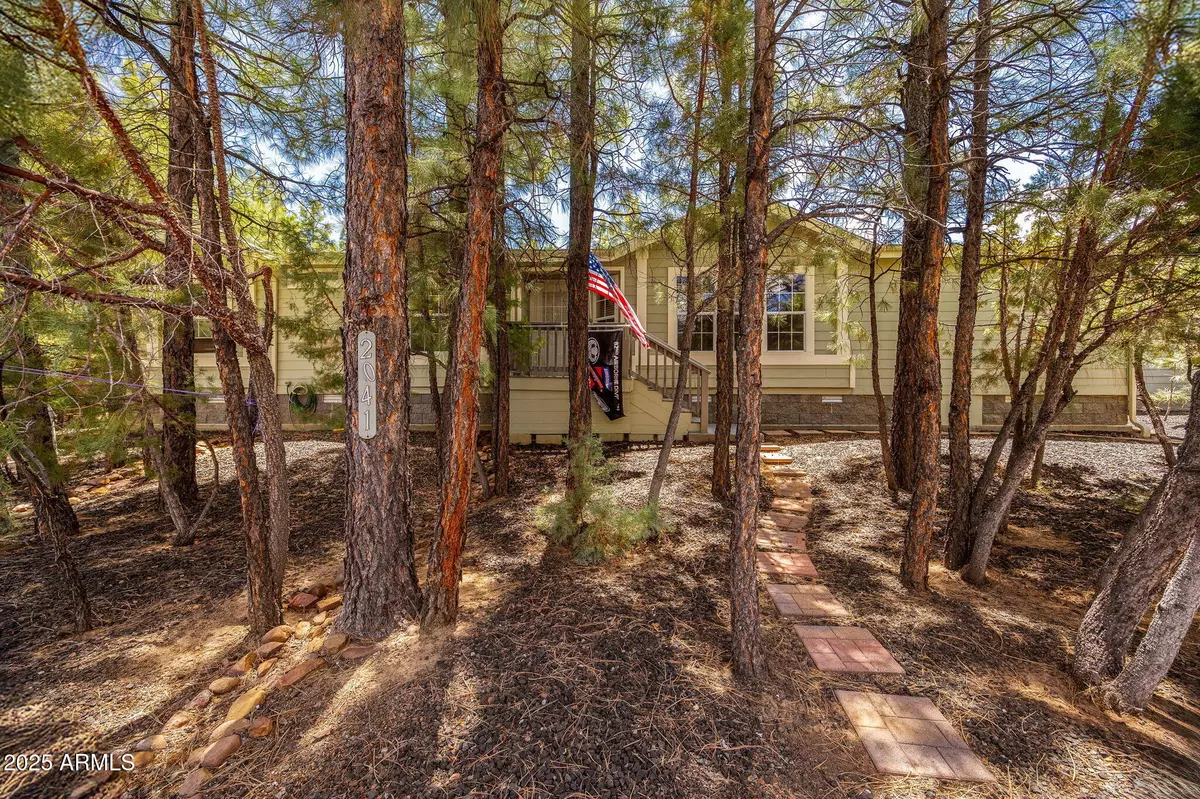 Show Low, AZ 85901,2041 W HACIENDA Way