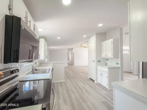 El Mirage, AZ 85335,12721 W Greenway Road #39