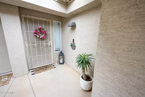 Phoenix, AZ 85032,16021 N 30TH Street #127