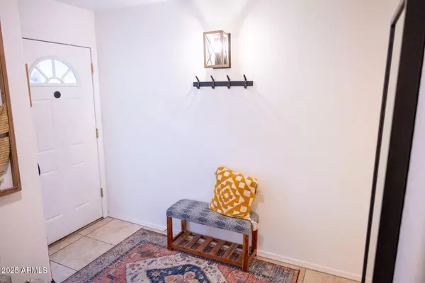 Phoenix, AZ 85032,16021 N 30TH Street #127