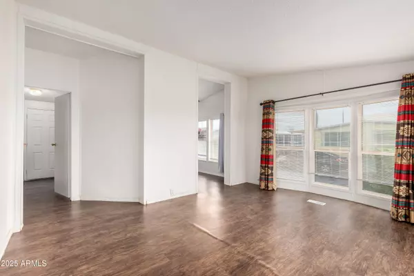 Tempe, AZ 85282,2609 W SOUTHERN Avenue #108