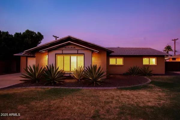 8632 E THORNWOOD Drive, Scottsdale, AZ 85251