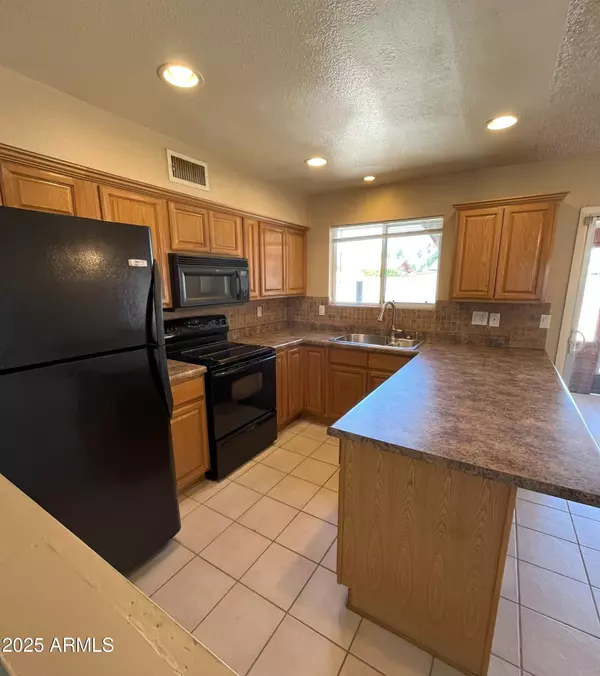 Phoenix, AZ 85023,1018 W Helena Drive