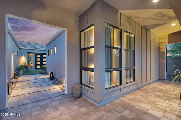Phoenix, AZ 85042,1337 E Paseo Way