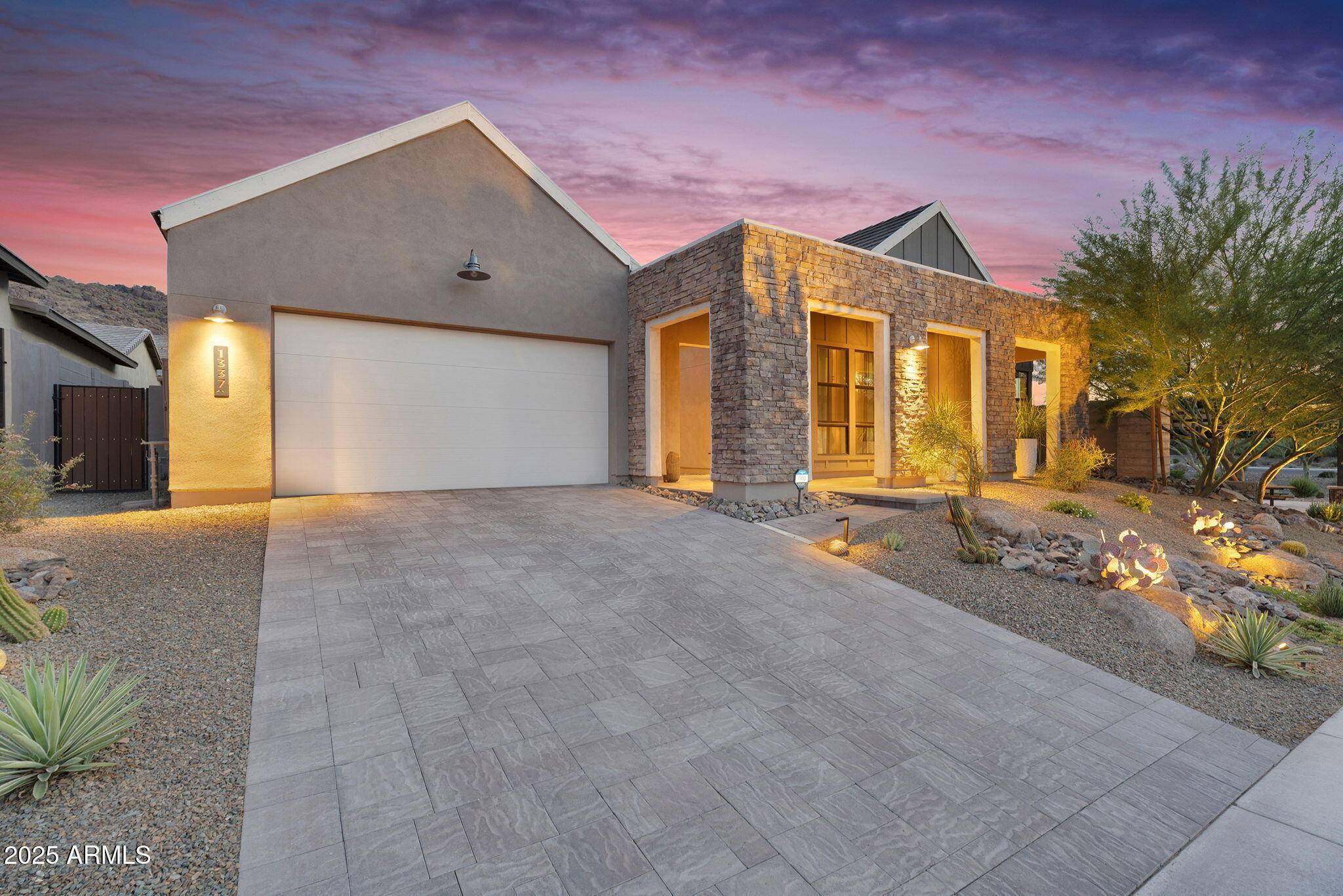 Phoenix, AZ 85042,1337 E Paseo Way