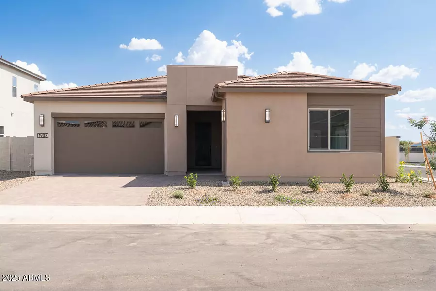 1903 E Empeltre Road, San Tan Valley, AZ 85140