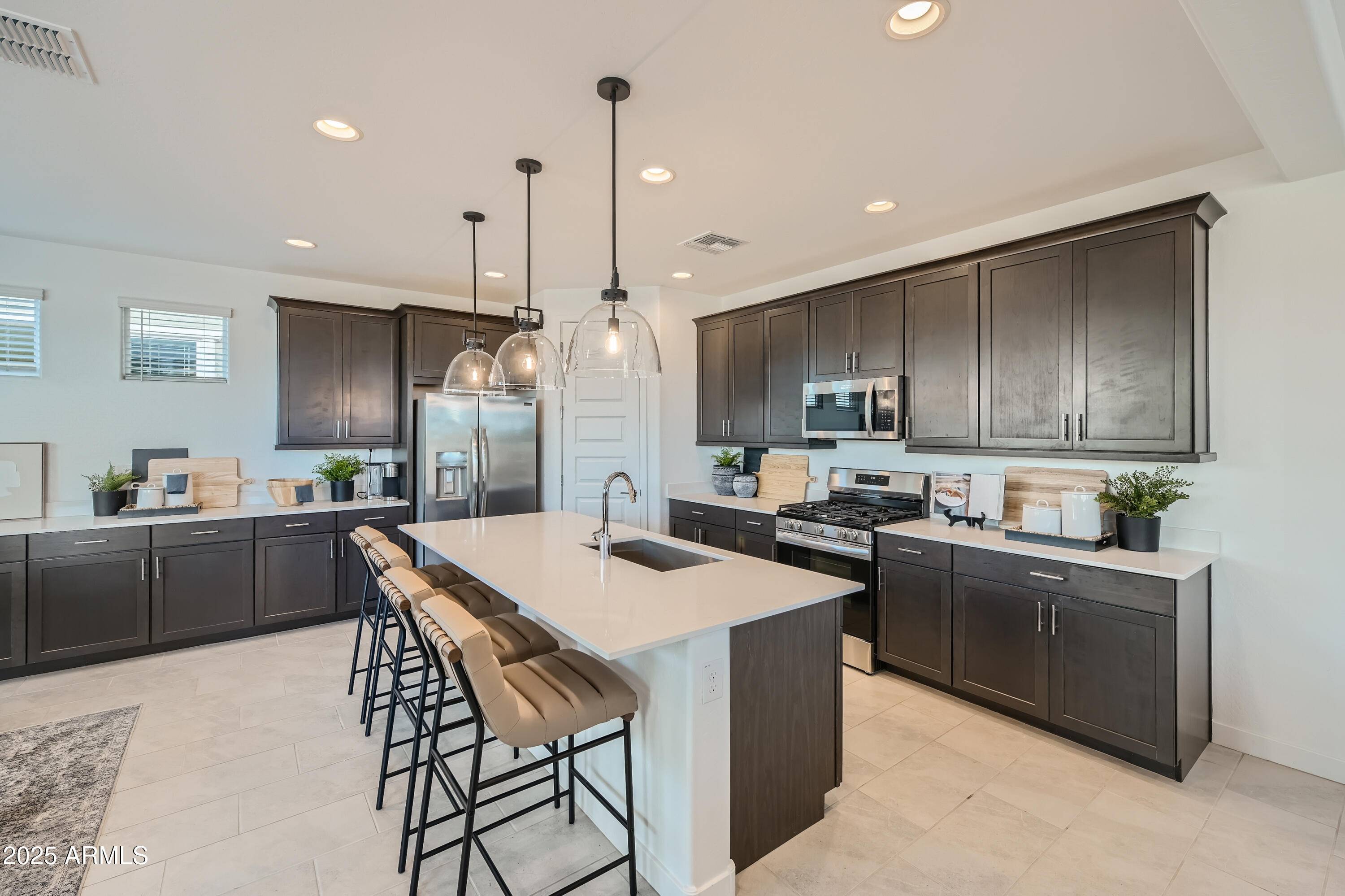 Mesa, AZ 85212,8258 E PETUNIA Avenue