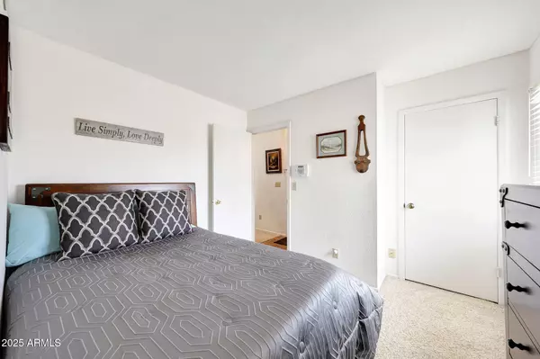 Phoenix, AZ 85022,1122 E MICHELLE Drive