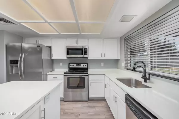 17201 N 35TH Drive, Glendale, AZ 85308