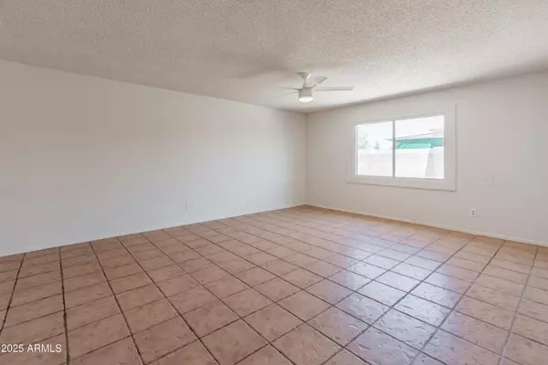 Glendale, AZ 85306,5248 W MAUNA LOA Lane