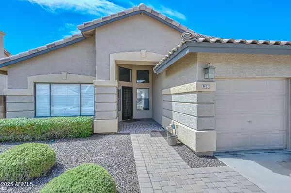 Phoenix, AZ 85024,1623 E RUNION Drive