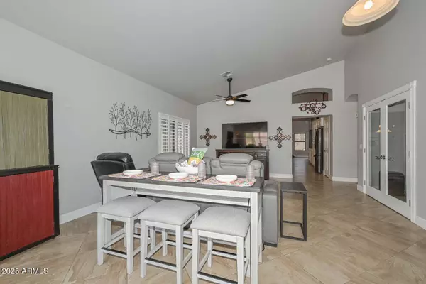 Phoenix, AZ 85024,1623 E RUNION Drive