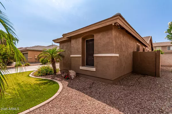 Chandler, AZ 85286,241 W ROADRUNNER Drive