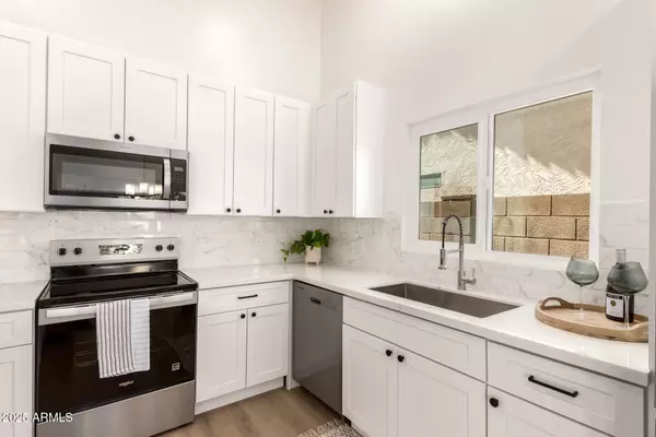 Gilbert, AZ 85234,325 N REDROCK Street