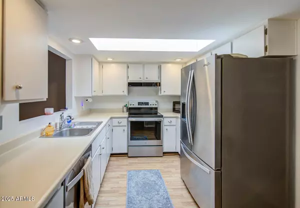Phoenix, AZ 85032,2505 E DESERT CACTUS Street