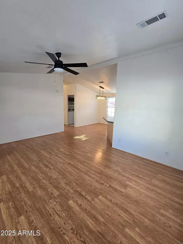 Phoenix, AZ 85023,16622 N 2nd Drive #182