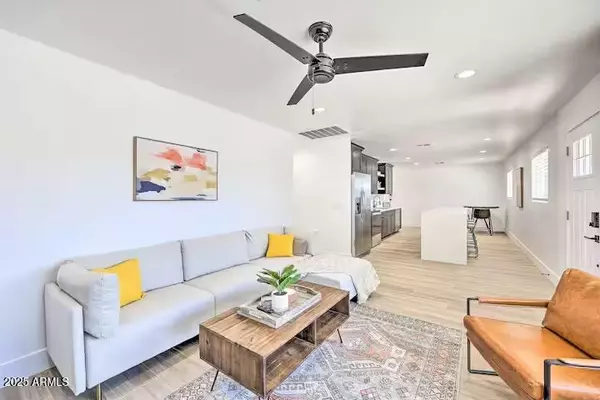 Tempe, AZ 85288,310 E PAPAGO Drive