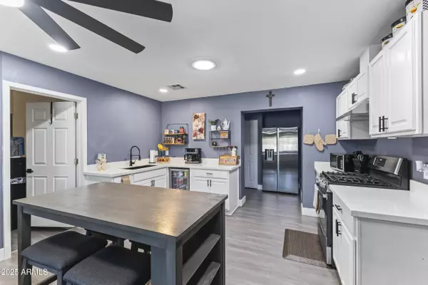 Phoenix, AZ 85029,3307 W WILLOW Avenue