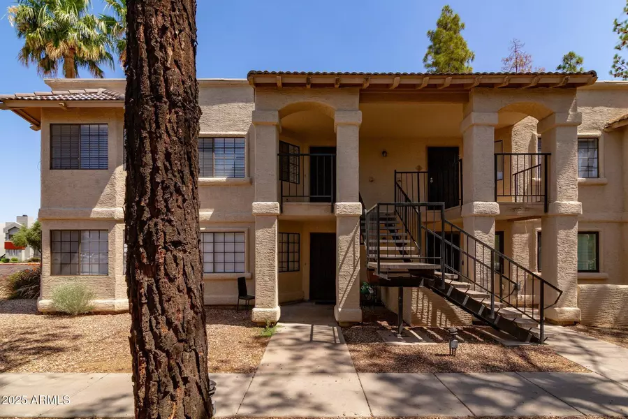 925 S LONGMORE -- #201, Mesa, AZ 85202