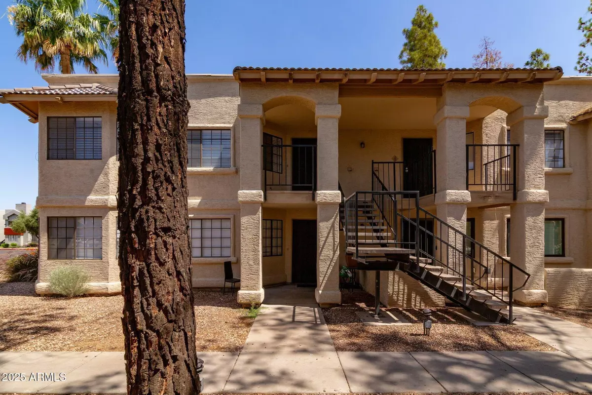 Mesa, AZ 85202,925 S LONGMORE -- #201