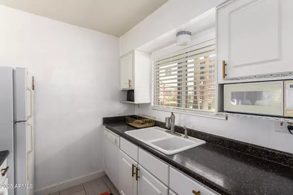 Scottsdale, AZ 85251,4610 N 68th Street #473