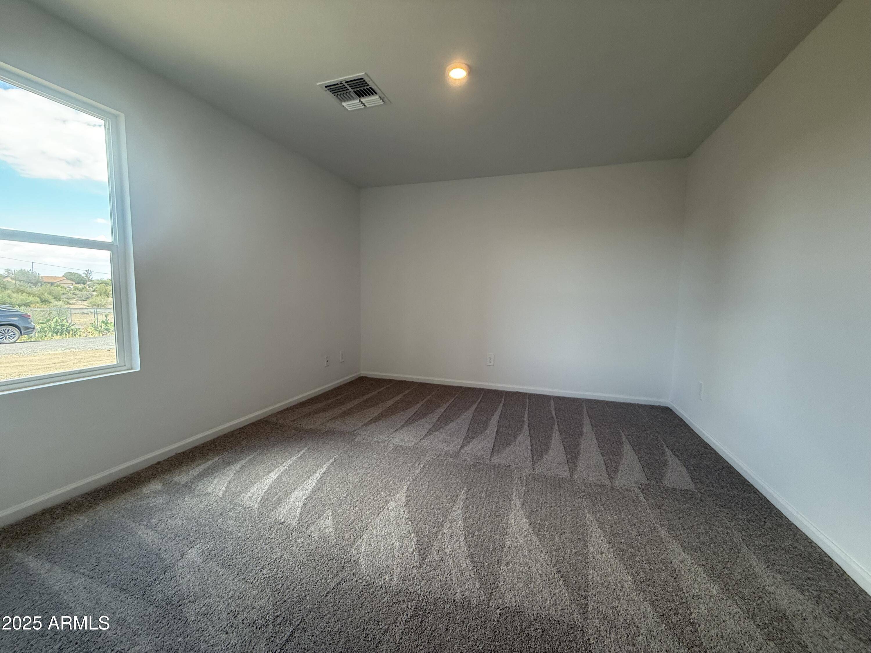 Mayer, AZ 86333,20587 E HEREFORD Drive