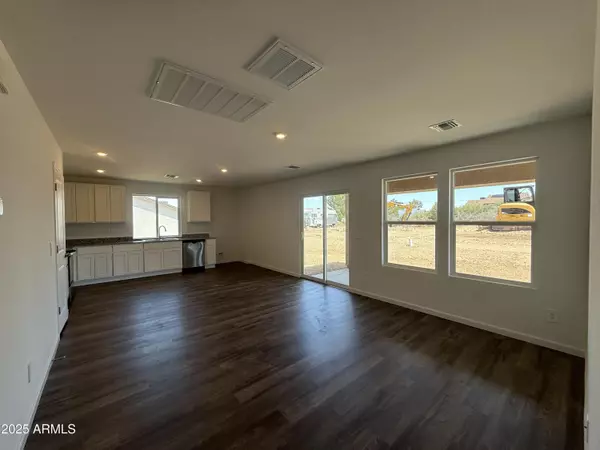 Mayer, AZ 86333,20587 E HEREFORD Drive