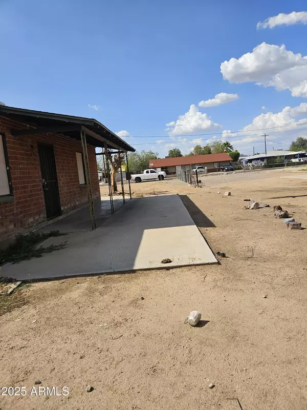 Phoenix, AZ 85015,2011 W OCOTILLO Road