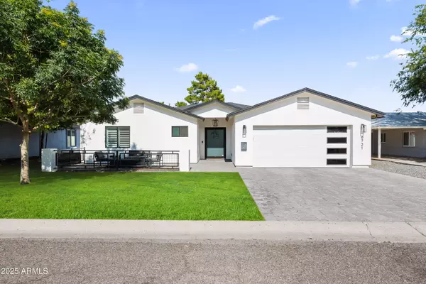 Phoenix, AZ 85014,6721 N 14TH Place