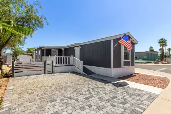 Phoenix, AZ 85022,1627 E Charleston Avenue