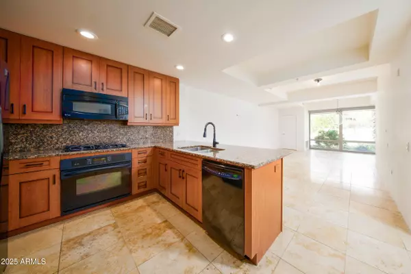 Scottsdale, AZ 85251,7161 E RANCHO VISTA Drive #1009