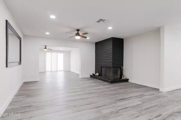Phoenix, AZ 85019,4116 W MARSHALL Avenue
