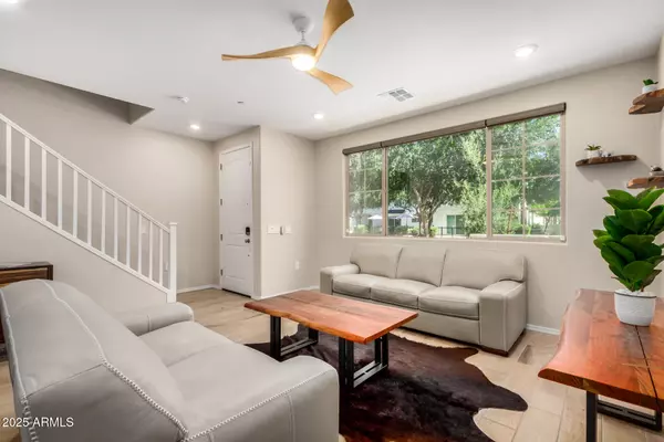 Gilbert, AZ 85295,1825 E HAMPTON Lane #108