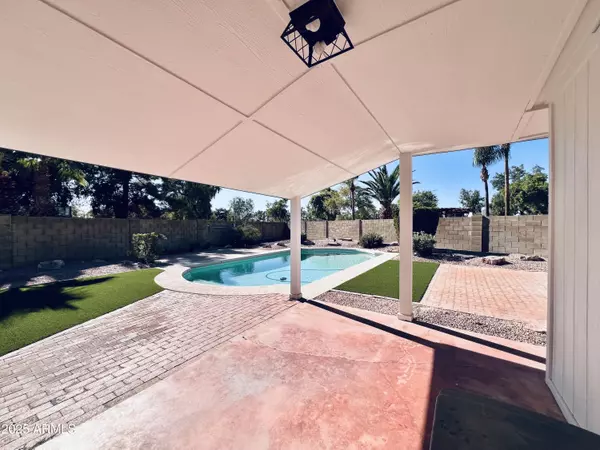 Mesa, AZ 85205,1044 N ARVADA -- N