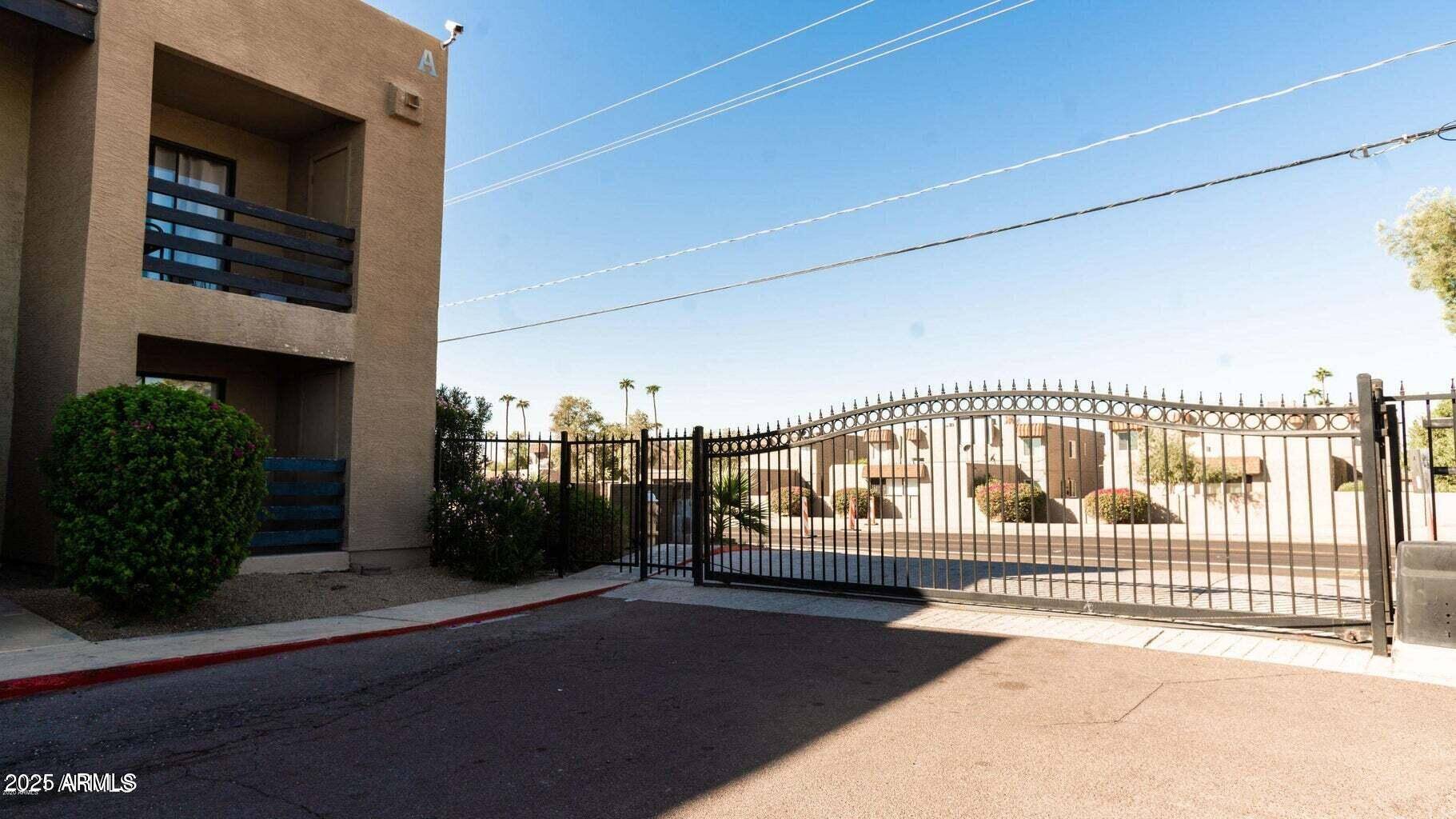 Phoenix, AZ 85008,1241 N 48TH Street #108