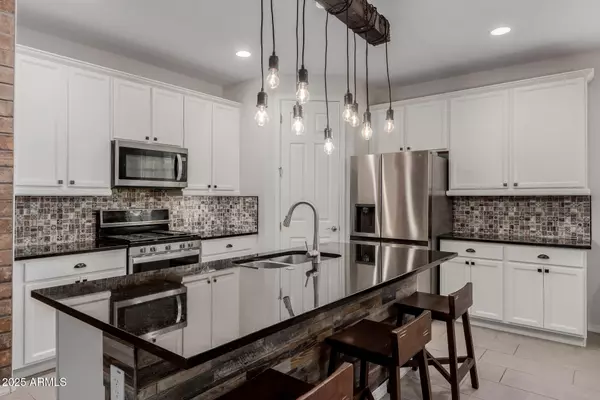 5659 N 195TH Drive, Litchfield Park, AZ 85340
