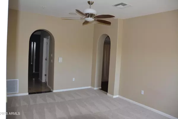 Phoenix, AZ 85050,3935 E Rough Rider Road #1025