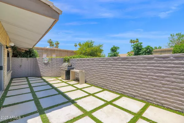 Scottsdale, AZ 85251,4800 N 68TH Street #101
