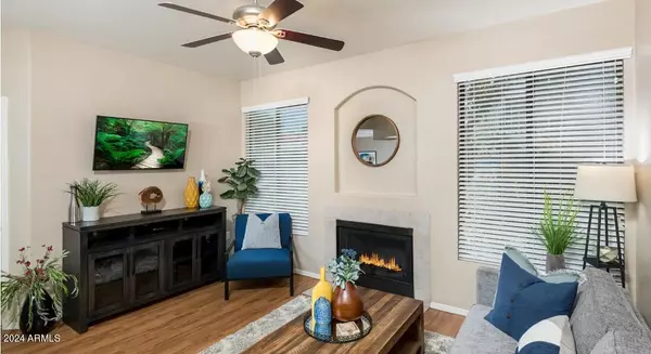 Scottsdale, AZ 85258,8311 E Via De Ventura -- #2