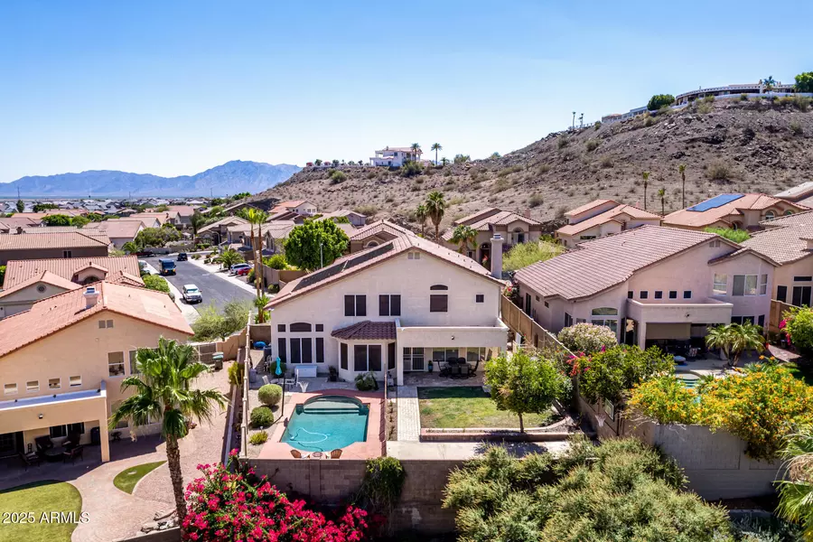 818 E HIDDENVIEW Drive, Phoenix, AZ 85048