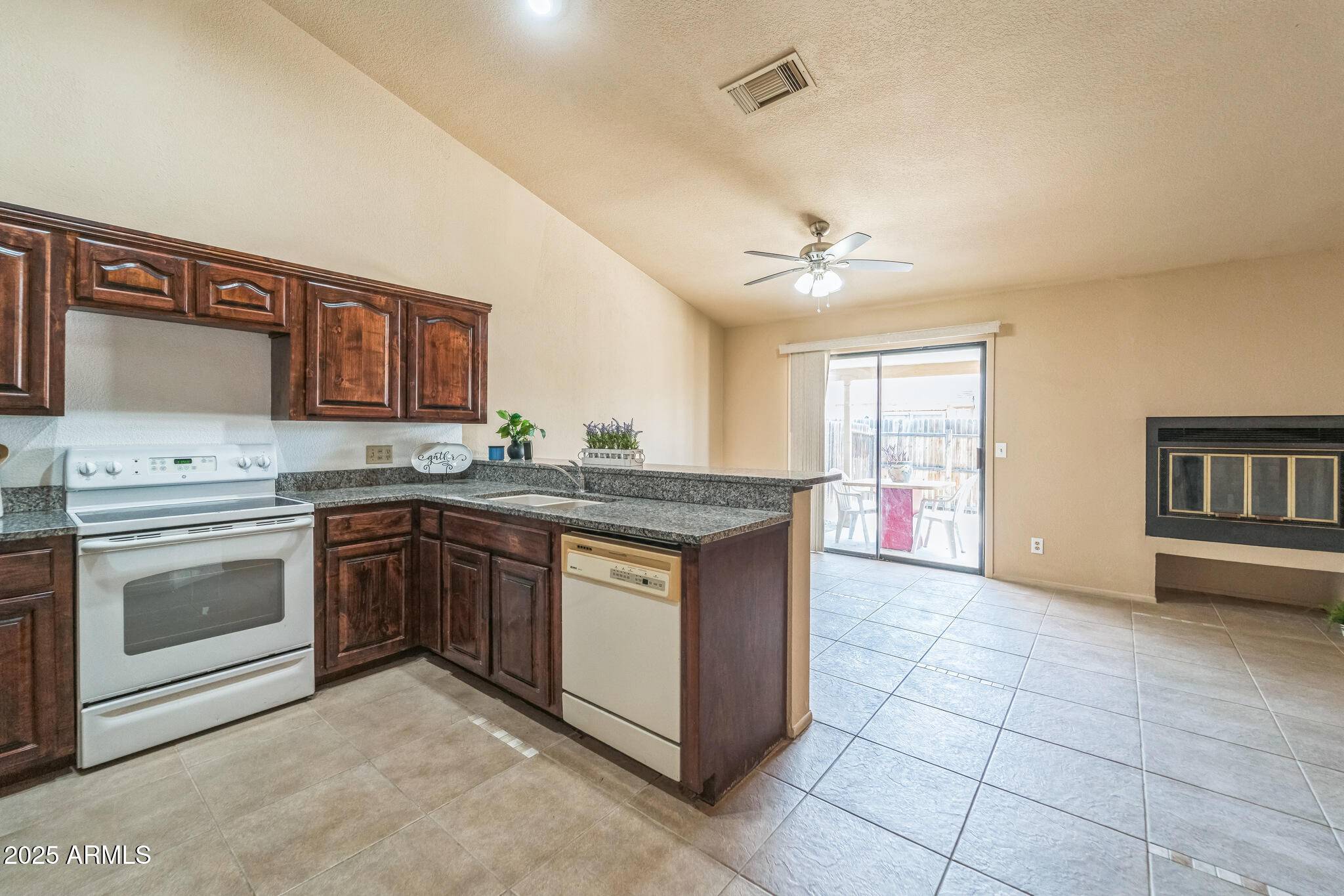 Tucson, AZ 85746,5377 S CARRIAGE HILLS Drive